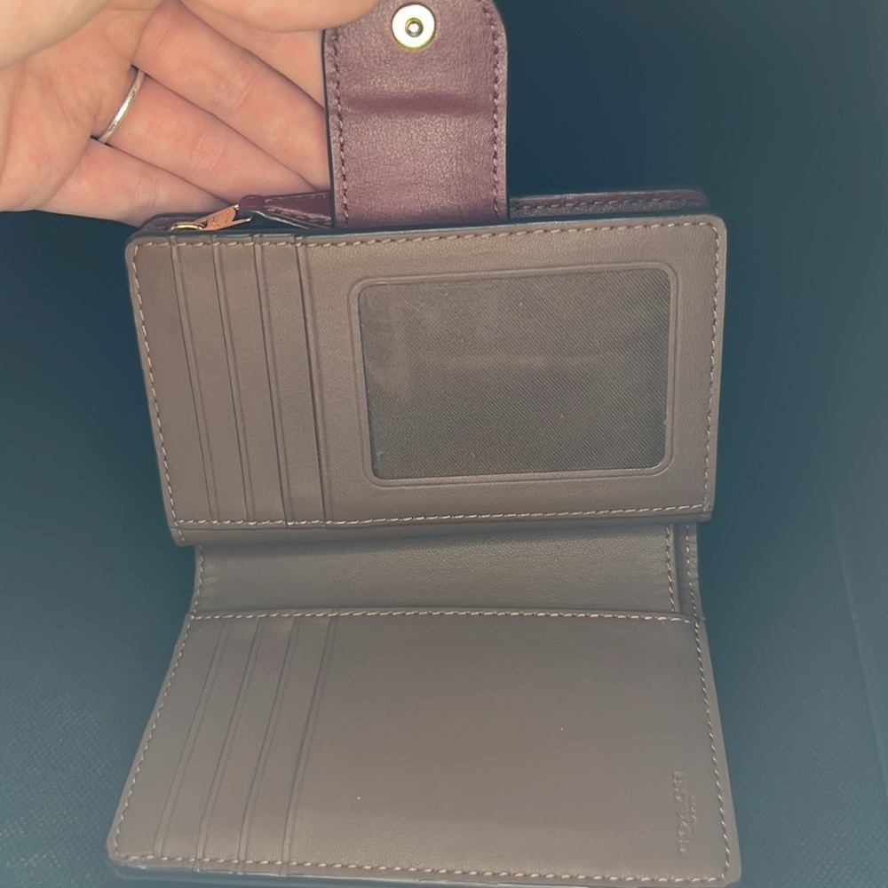 COACH Medium Corner Zip Wallet In Signature Canvas With Wildflower Print🌸 - Picture 4 of 7